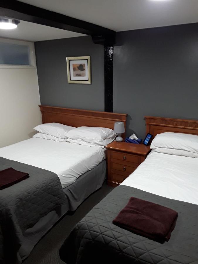 The Coach House At The Bull Inn 밀턴 케인즈 외부 사진
